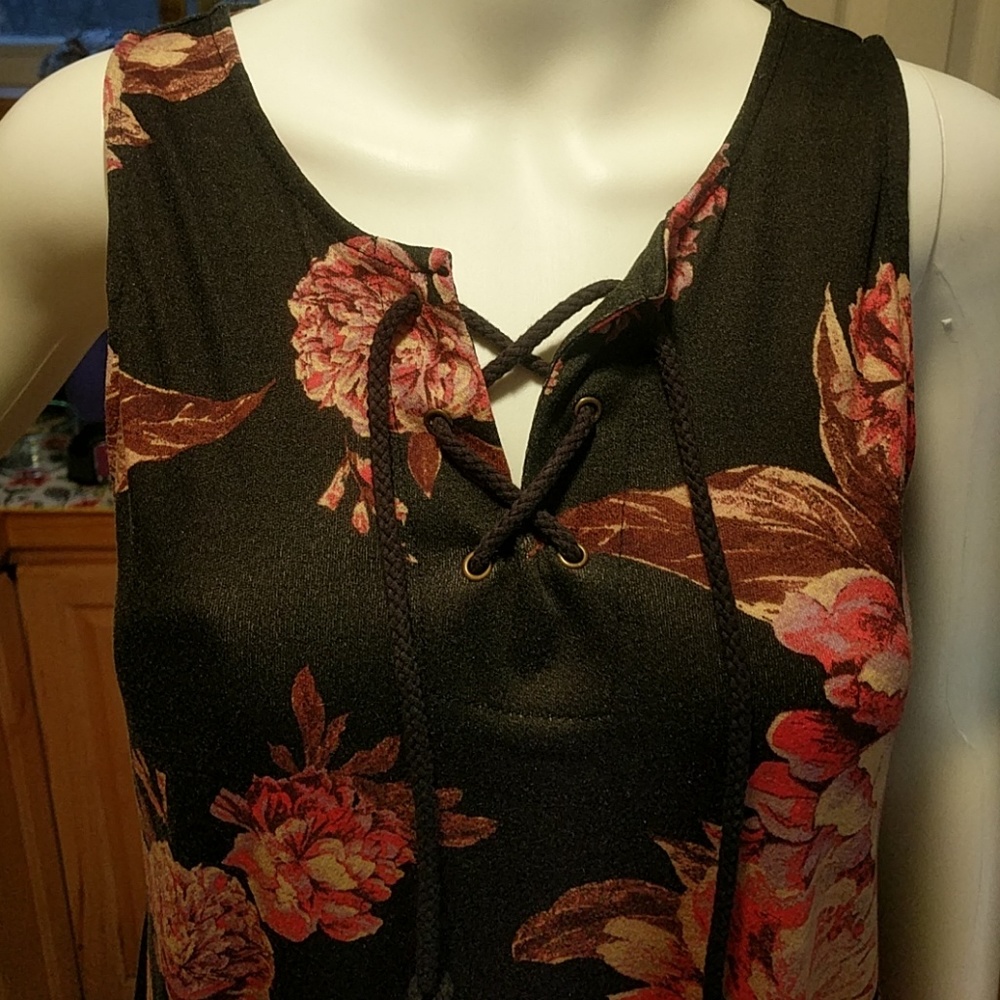 Dress - Picture 2 of 5